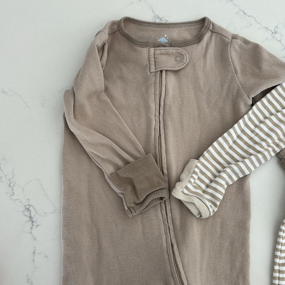 Cream Cloud Island Onesie Set - Picture 2 of 4